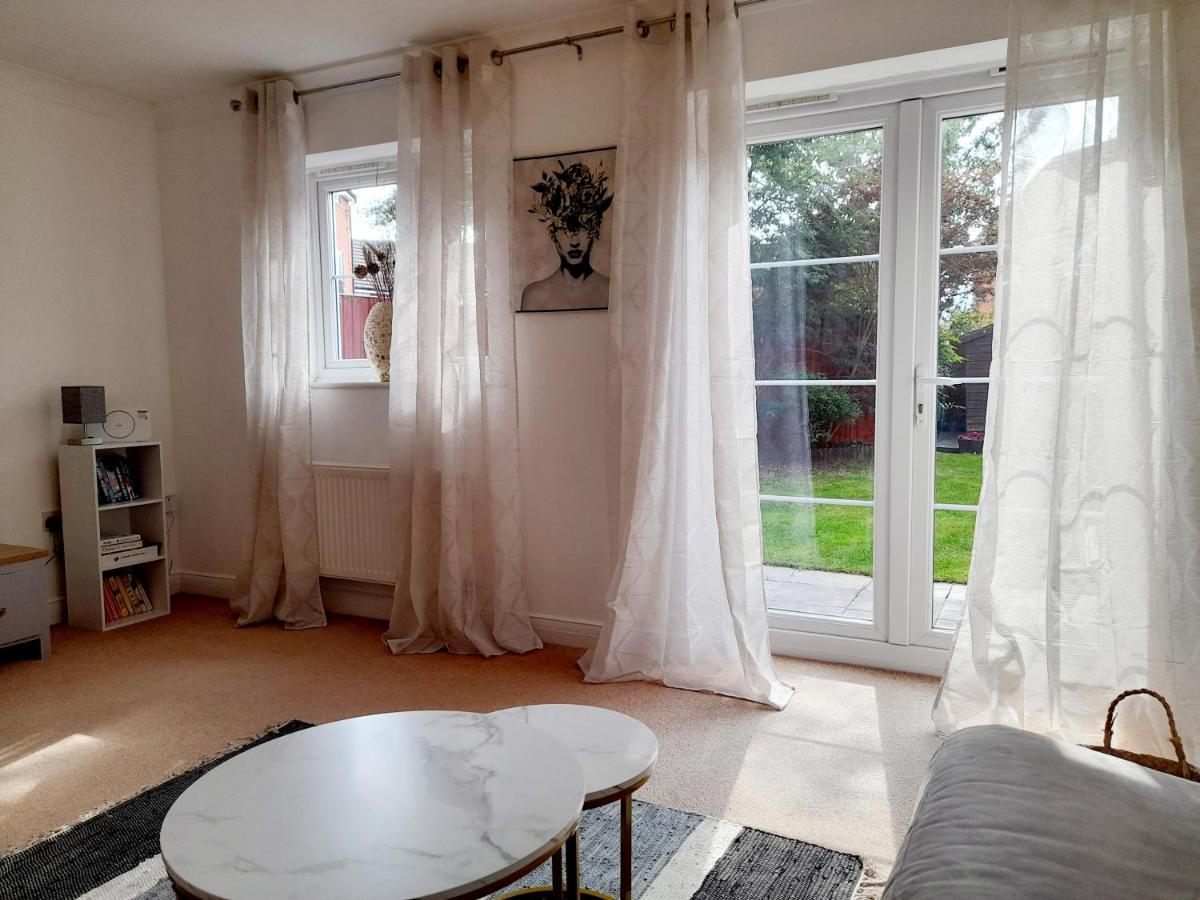 Comfortable 4-Bedroom Home In Aylesbury Ideal For Contractors Professionals Or Larger Families Eksteriør billede